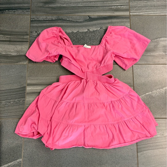 Pink Ruffle Sleeve Dress - Picture 3 of 4